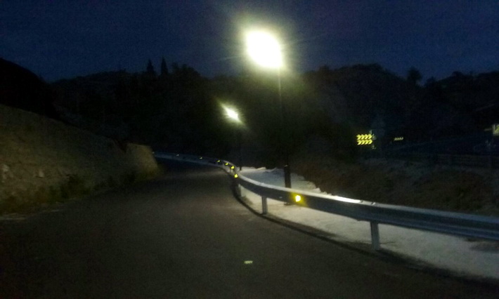 Los vecinos ya disfrutan de la iluminación en el acceso al Pago herradureño de Guerra 